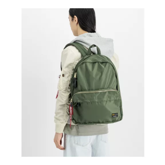 Crew Backpack - sage green